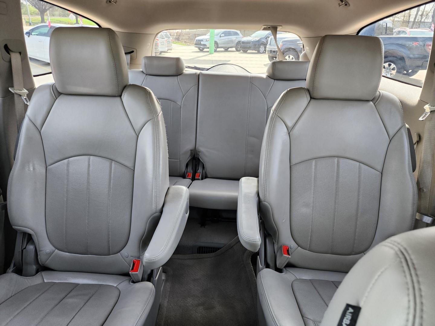 2014 WHITE Buick Enclave Leather (5GAKRBKD2EJ) with an 3.6L V6 DOHC 24V engine, 6-Speed Automatic Overdrive transmission, located at 2660 S.Garland Avenue, Garland, TX, 75041, (469) 298-3118, 32.885387, -96.656776 - Photo#17